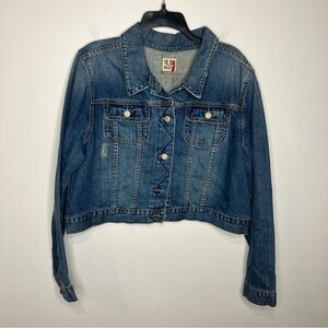 Old Navy distressed jean jacket‎ size XXL